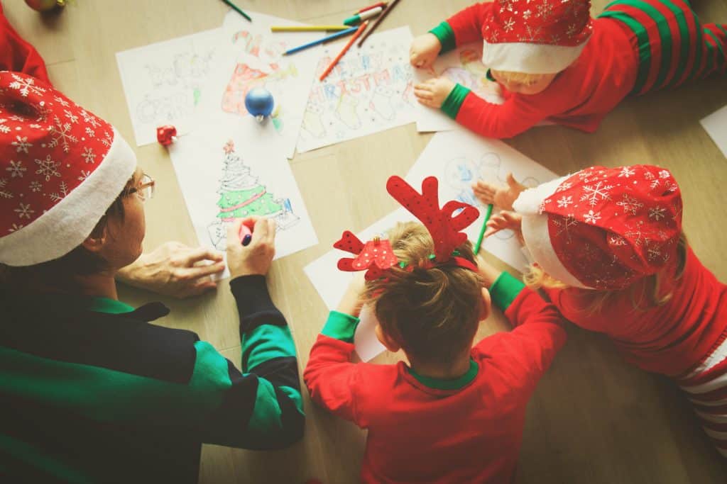 christmas-crafts-for-toddlers - Mom like you mean it