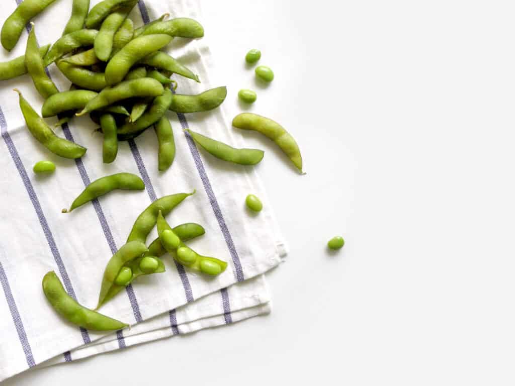 best pregnancy snacks- edamame 