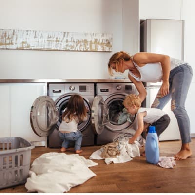 An easy cleaning schedule for working moms